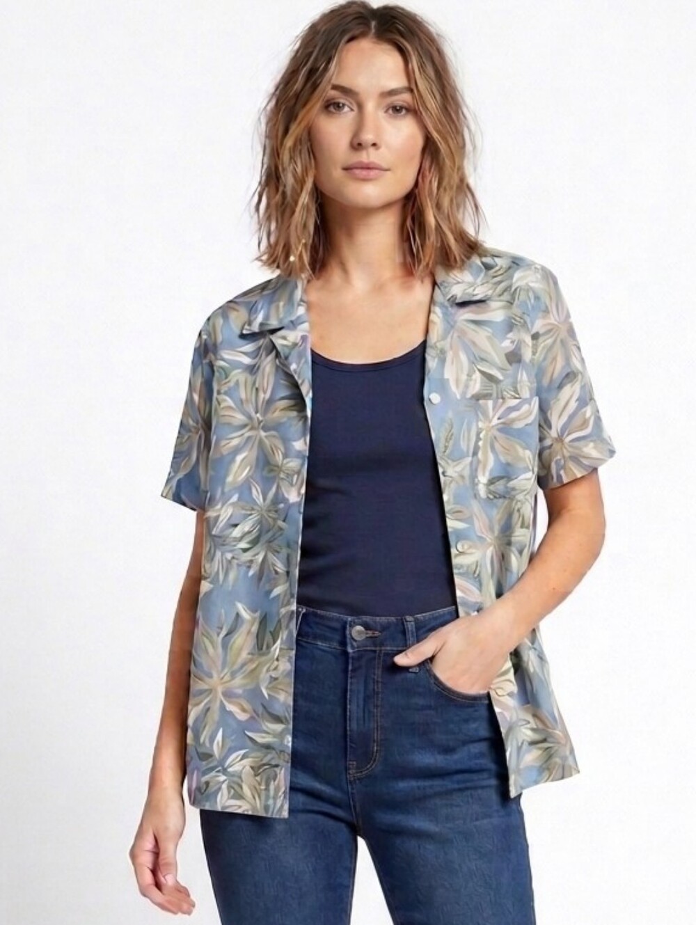 Vintage Gloria Vanderbilt Blue Tropical Short-Sleeve Button-Down, Linen + Cotton